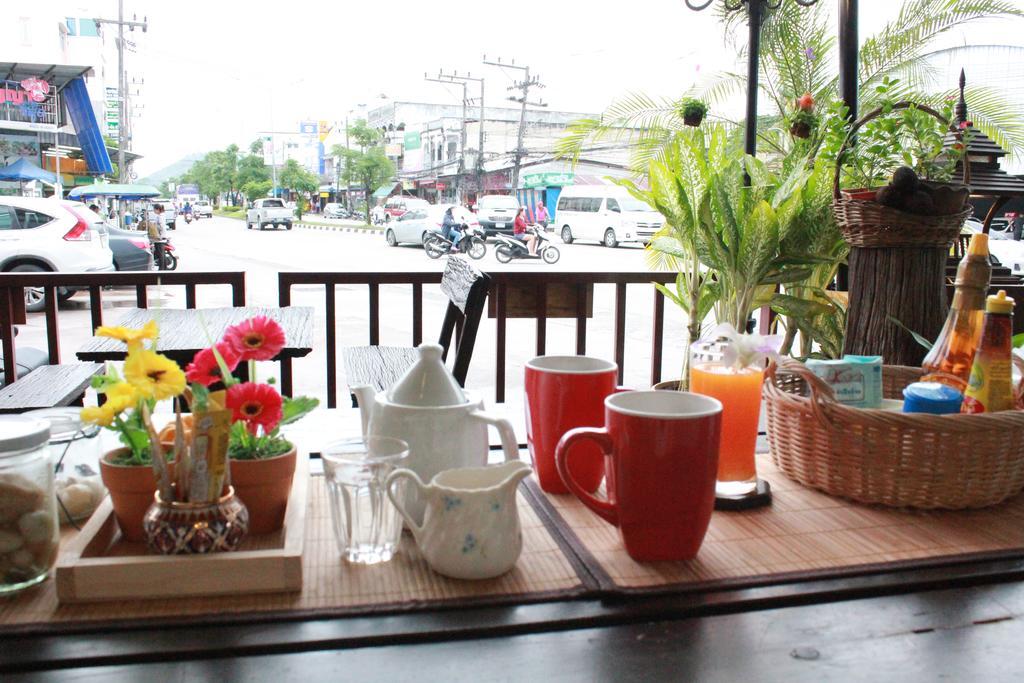 Mook Anda Hotel 푸껫 외부 사진